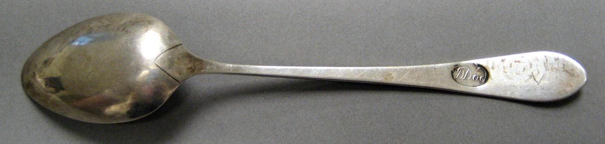 1998.0004.4051 Silver Spoon underside