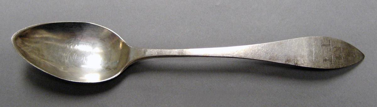 1998.0004.4053.001 Silver Spoon upper surface