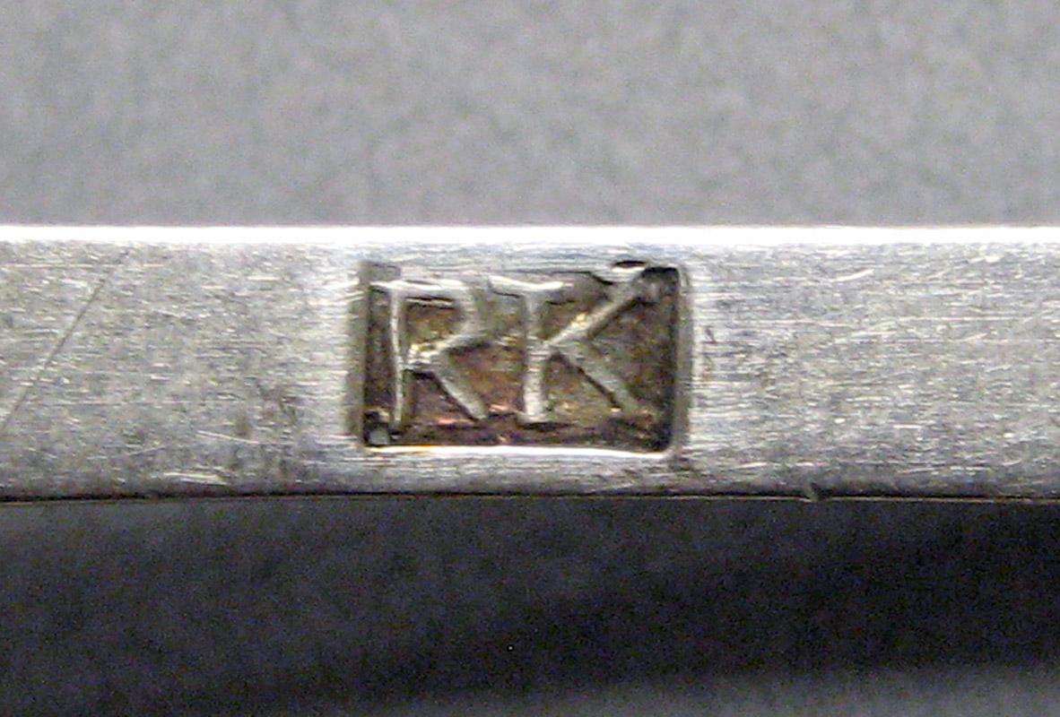 1998.0004.4053.002 Silver Spoon mark
