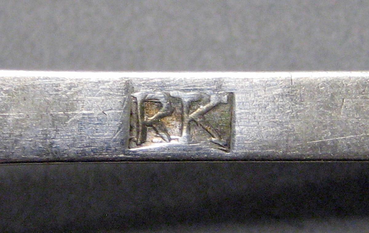 1998.0004.4053.006 Silver Spoon mark
