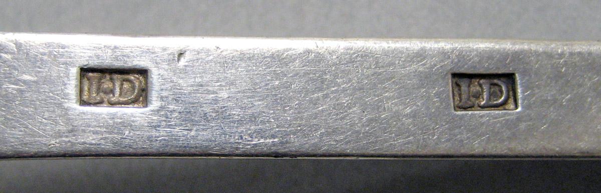 1998.0004.4055 Silver Spoon mark