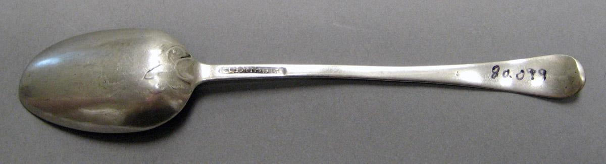 1998.0004.4062 Silver Spoon underside