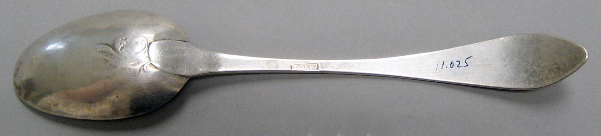 1998.0004.4066 Silver Spoon underside