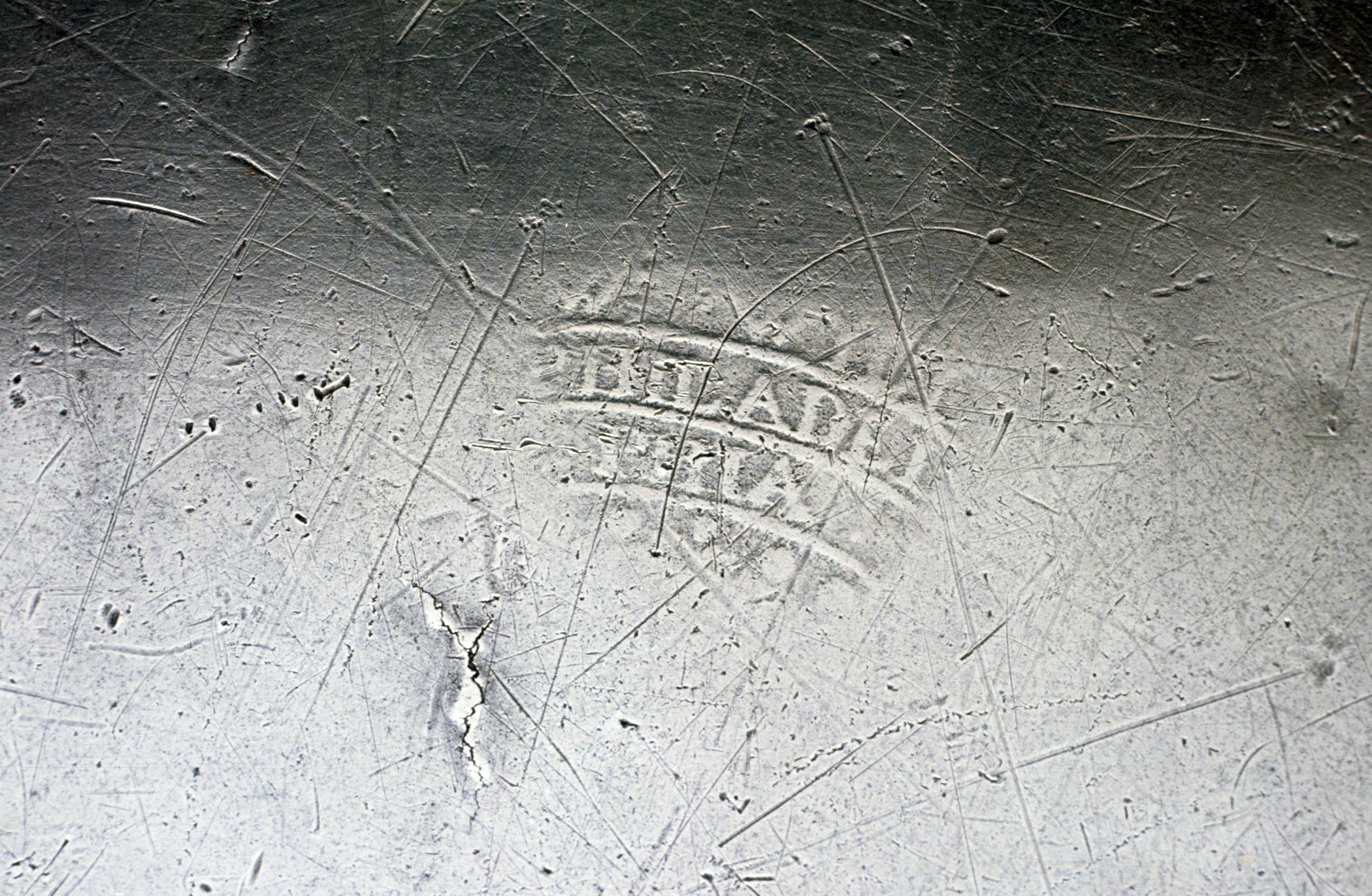 1958.0642 Pewter dish (mark 4)