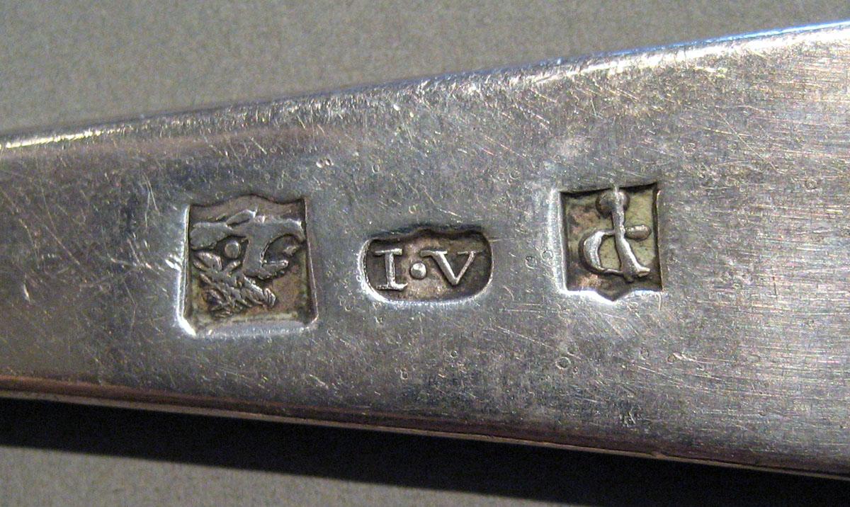 1998.0004.432 Silver Spoon marks