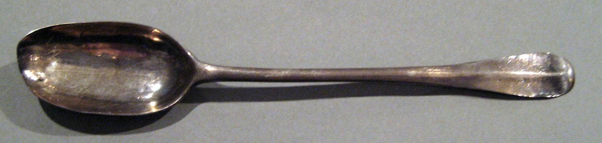1998.0004.464 Silver Spoon upper surface