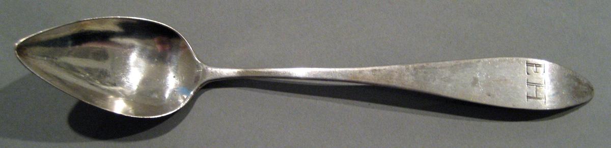 1998.0004.465.001 Silver Spoon upper surface