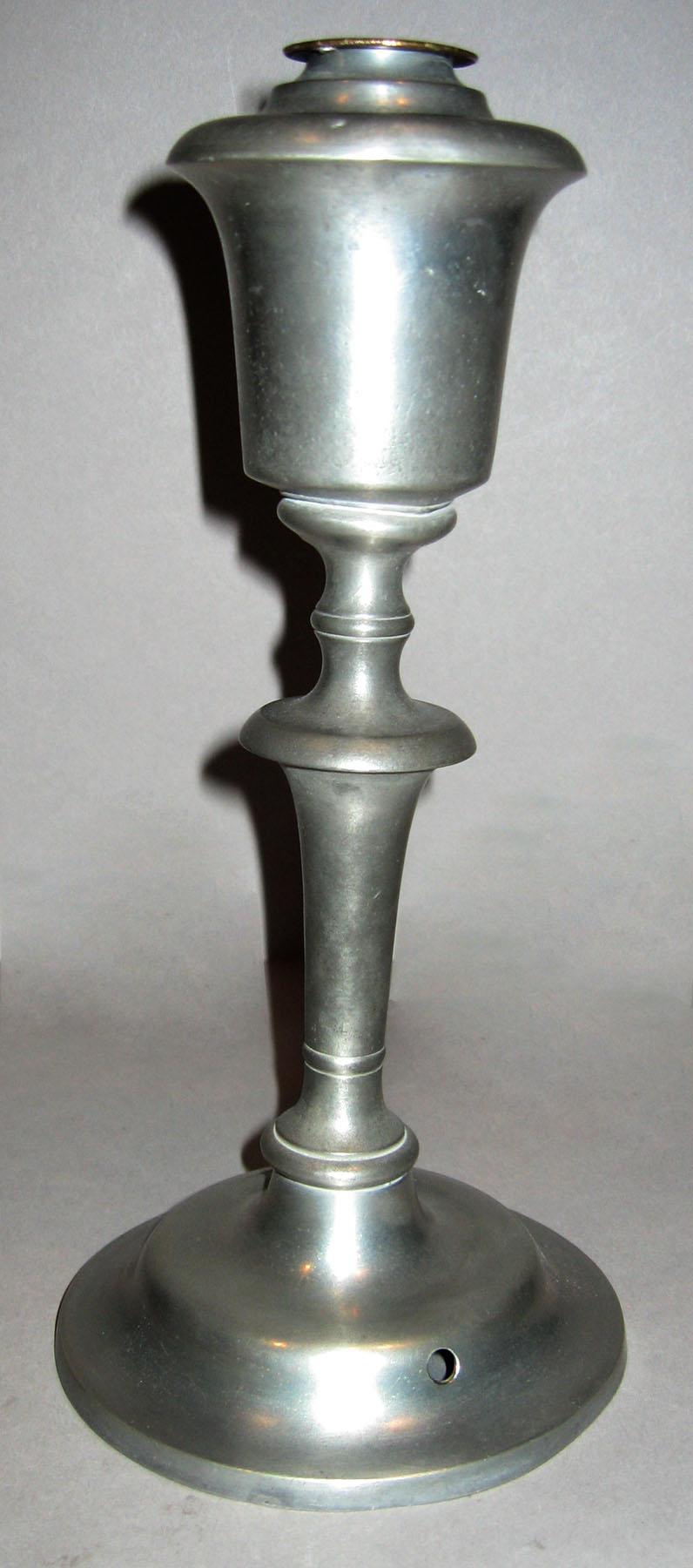 1958.0646 Pewter lamp