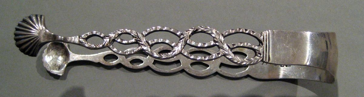 1998.0004.467 Silver Tongs view 2