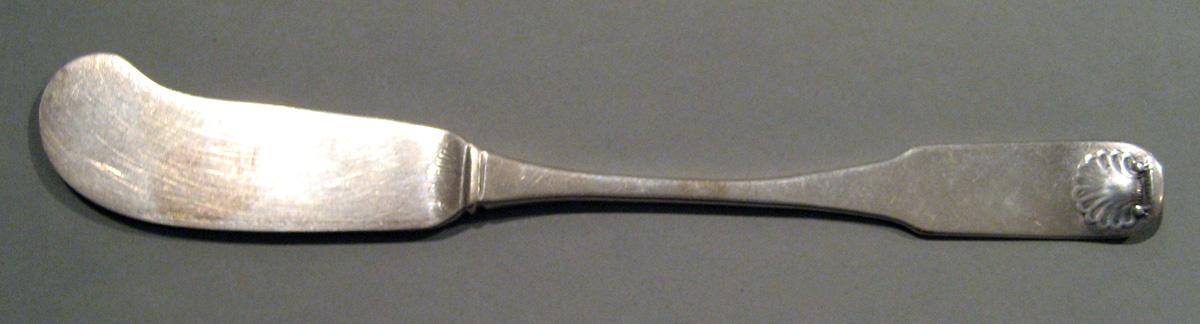 1998.0004.476 Silver Knife side 1