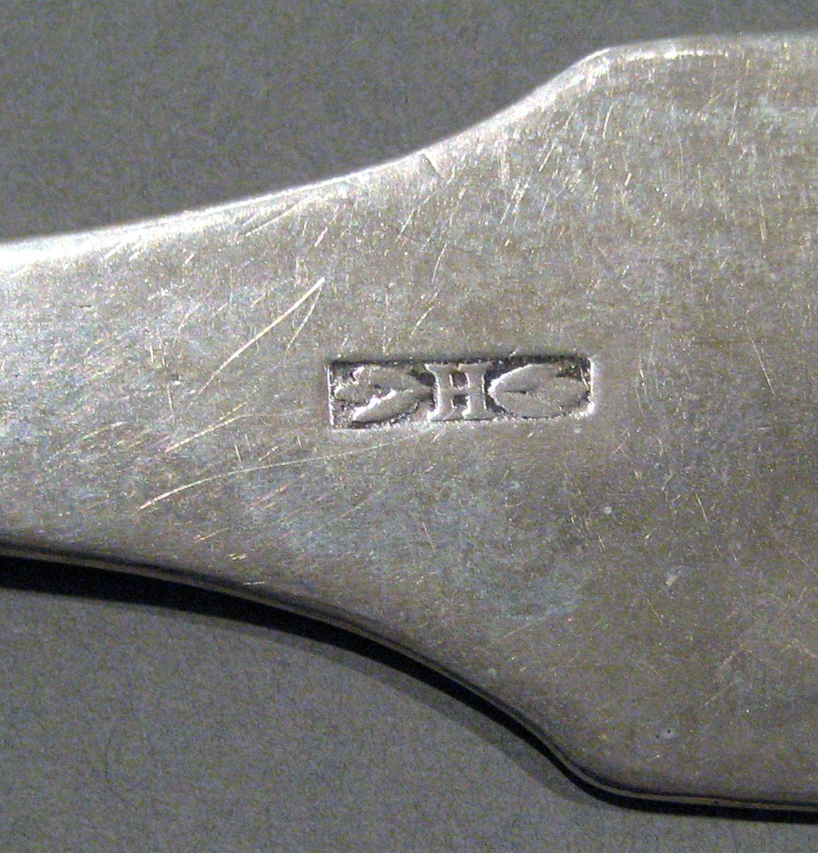 1998.0004.477 Silver Spoon mark