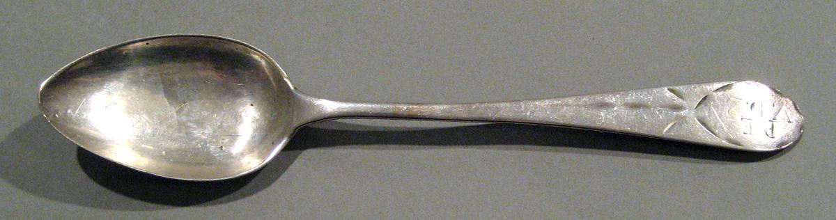 1998.0004.479 Silver Spoon upper surface