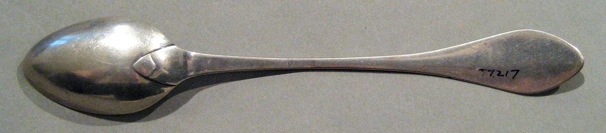 1998.0004.480 Silver Spoon underside