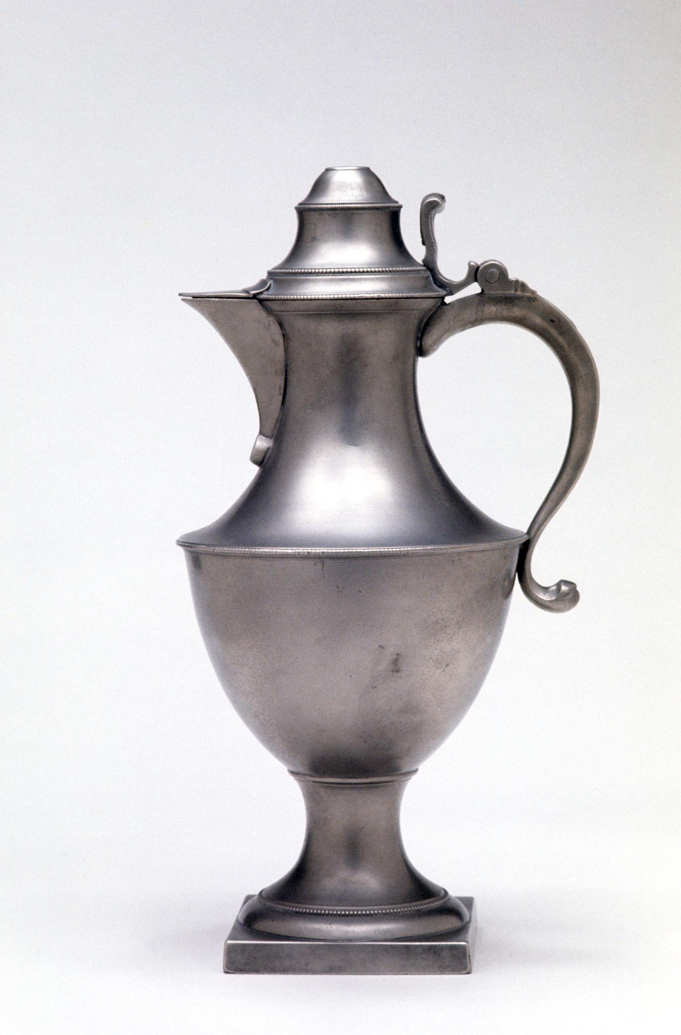 1958.0649 Pewter flagon