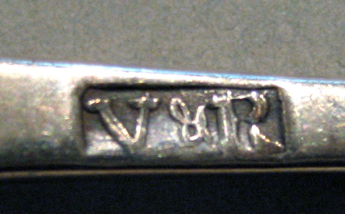 1998.0004.491.002 Silver Spoon mark