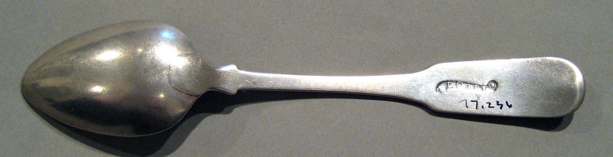 1998.0004.499.003 Silver Spoon underside
