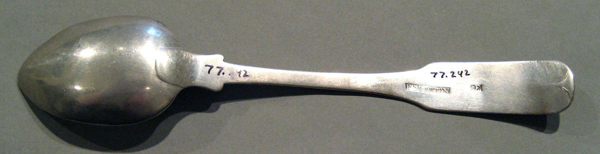 1998.0004.505.001 Silver Spoon underside