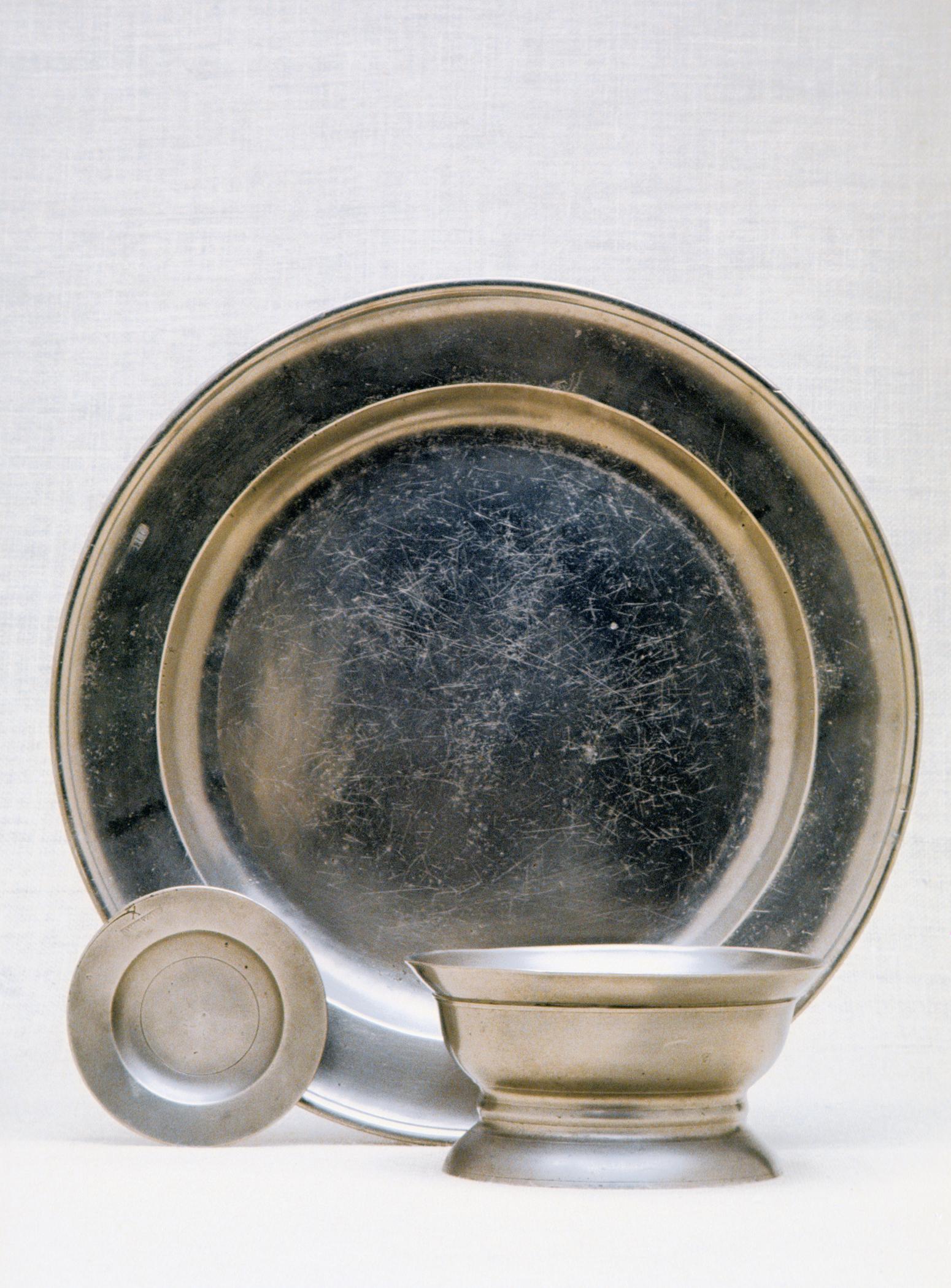 1958.0650, 1953.0028, 1966.1178 Pewter plate, dish, and basin