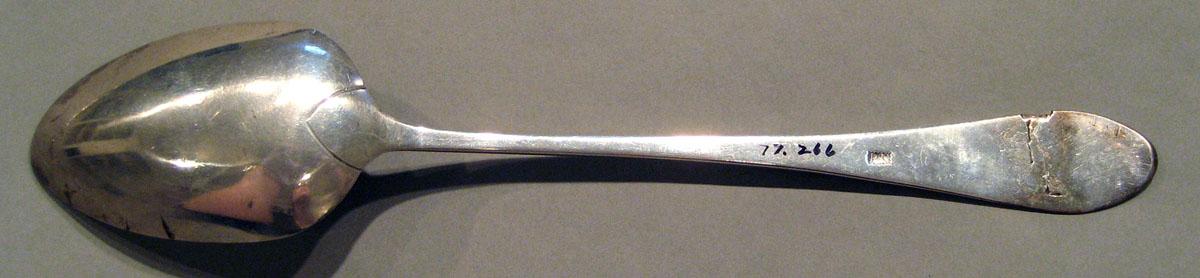 1998.0004.529 Silver Spoon underside