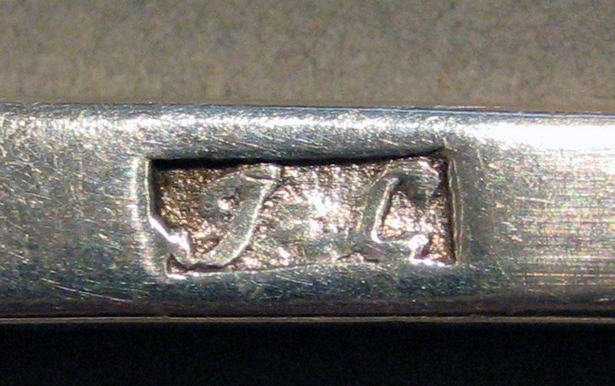 1998.0004.534.001 Silver Spoon mark