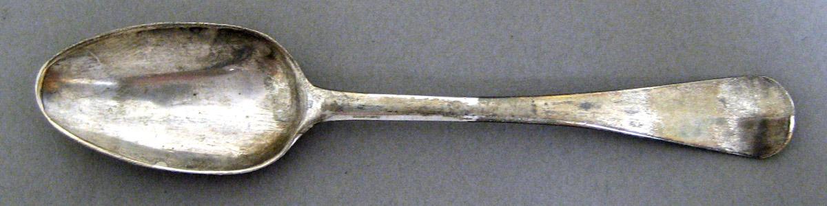 2006.0006.010 Silver Spoon upper surface