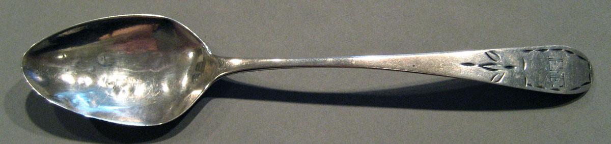 1998.0004.552 Silver Spoon upper surface