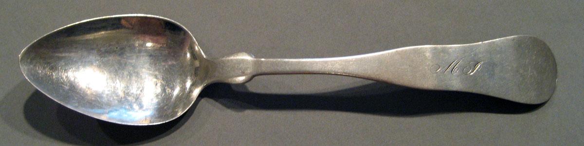 1998.0004.560.001 Silver Spoon upper surface