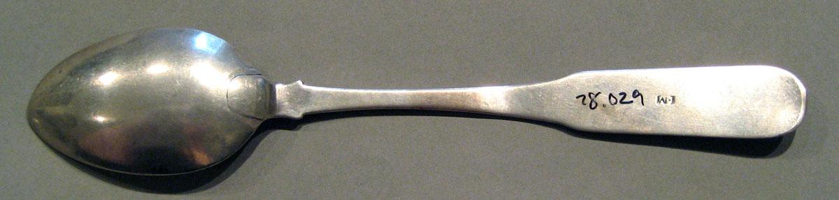 1998.0004.572.002 Silver Spoon underside
