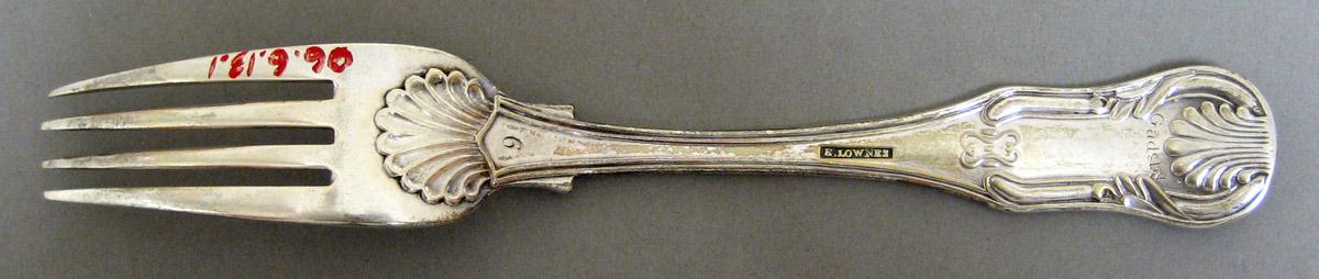 2006.0006.013.001 Silver Fork underside