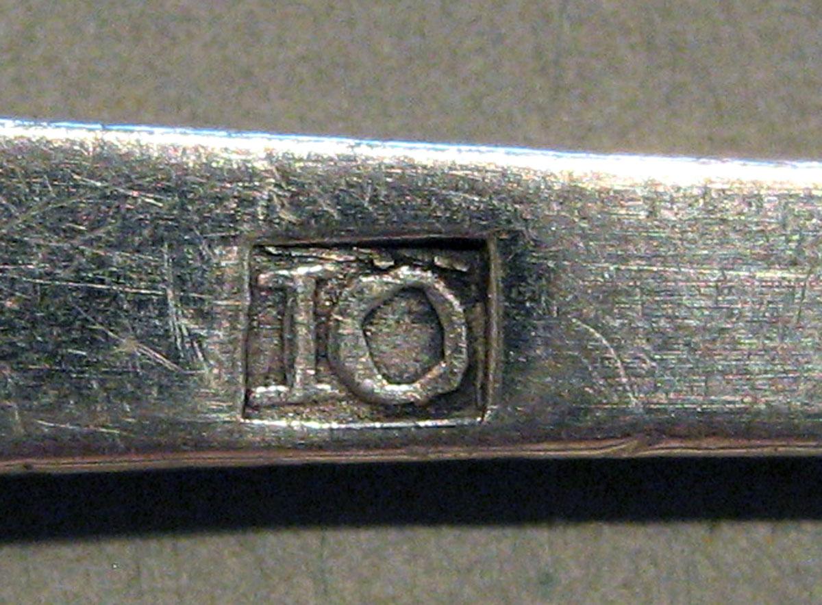 1998.0004.608 Silver Spoon mark