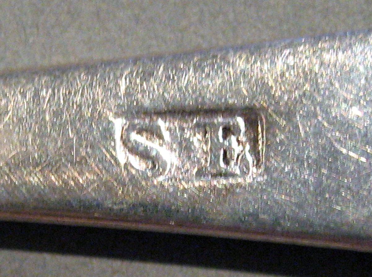 1998.0004.619 Silver Spoon mark