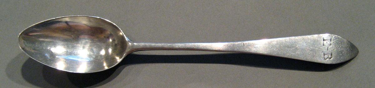1998.0004.628.002 Silver Spoon upper surface