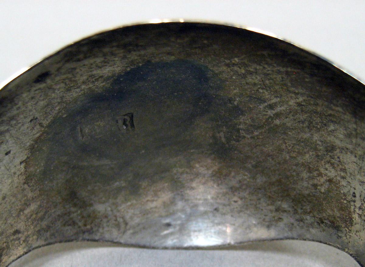 2006.0006.014 Silver Tongs mark