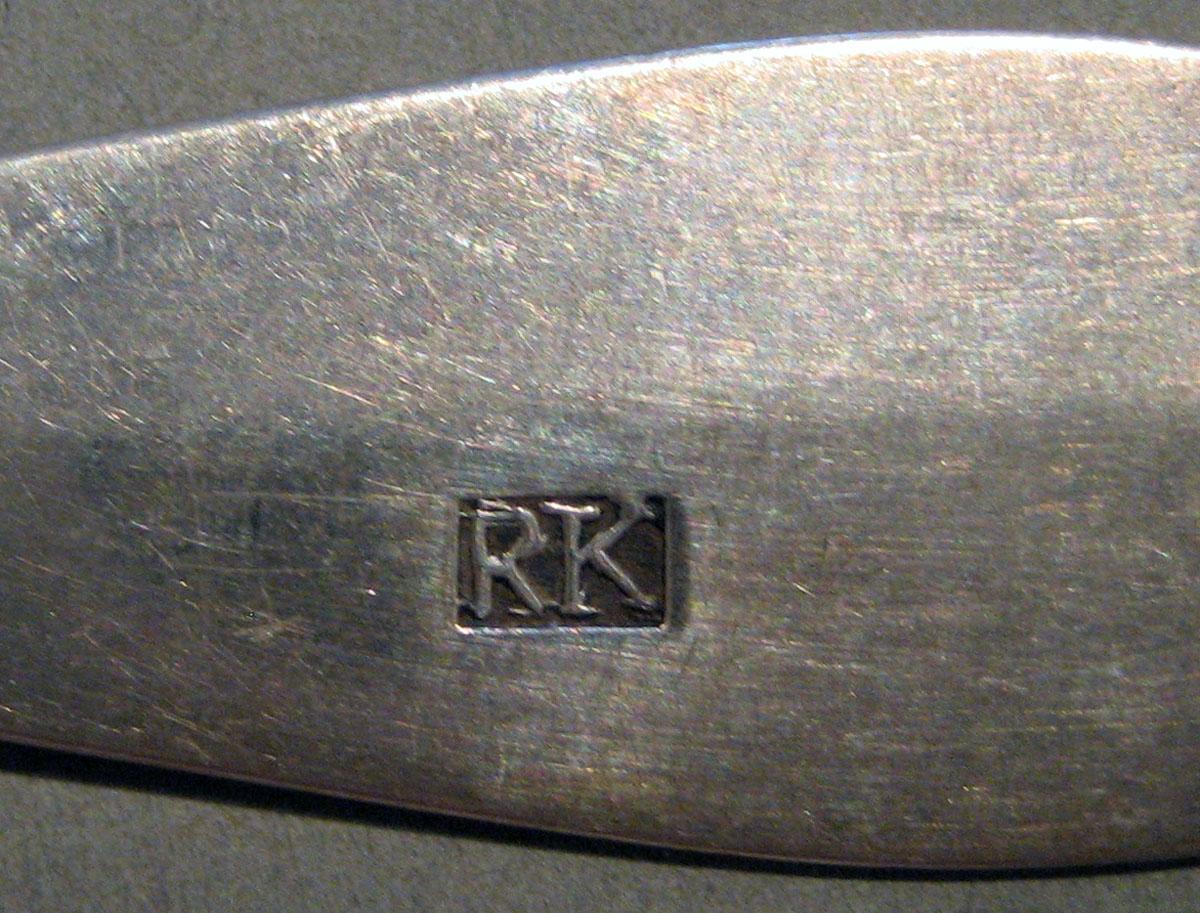 1998.0004.633 Silver Spoon mark