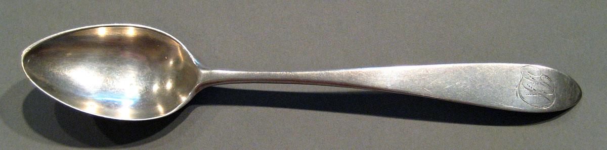 1998.0004.635.003 Silver Spoon upper surface