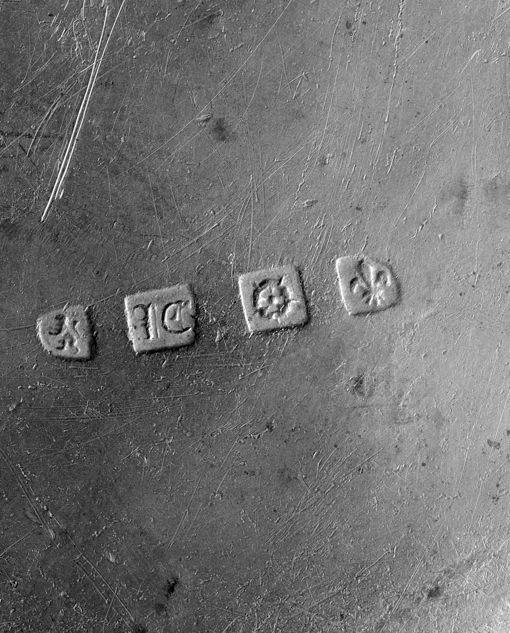 1958.0659 Pewter plate (mark 2)