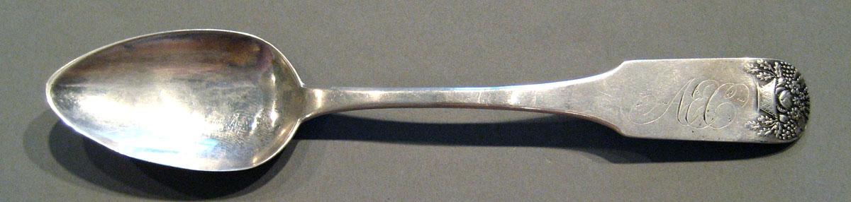 1998.0004.645.002 Silver Spoon upper surface
