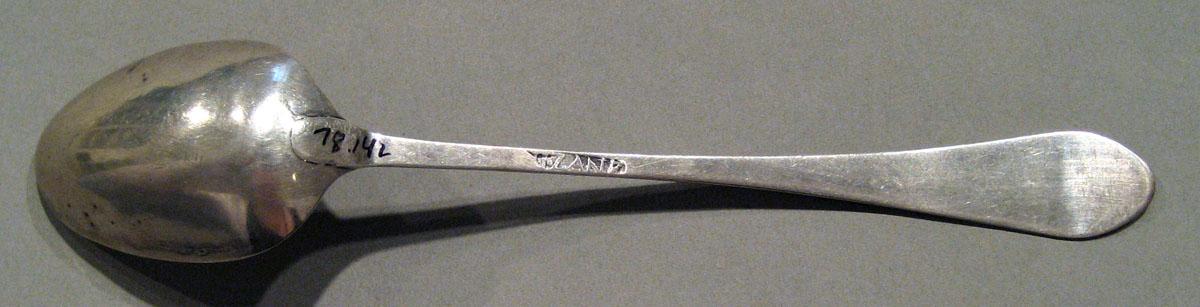 1998.0004.676.001 Silver Spoon underside