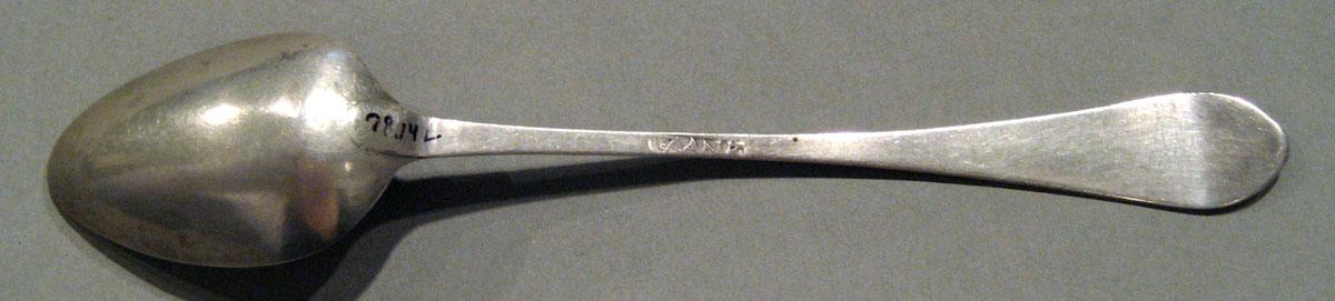 1998.0004.676.003 Silver Spoon underside