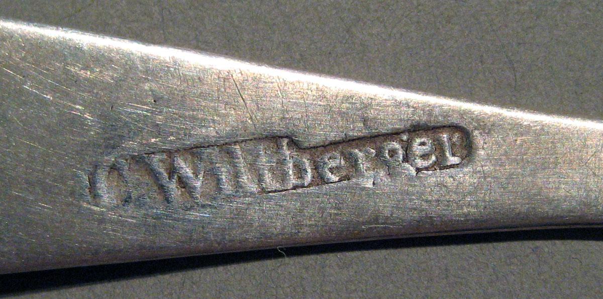 1998.0004.698 Silver Spoon mark