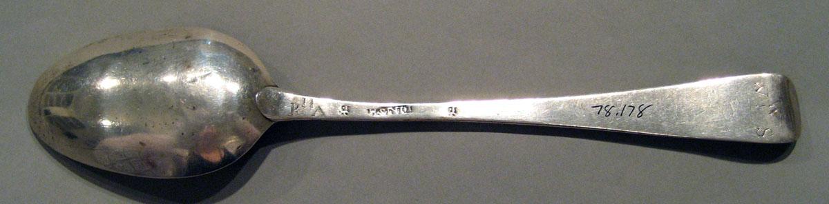 1998.0004.711.001 Silver Spoon underside
