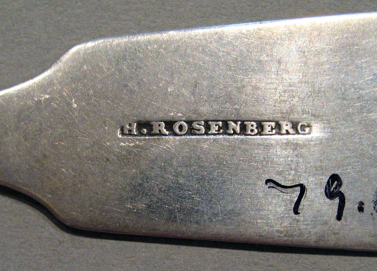 1998.0004.734.001 Silver Spoon mark