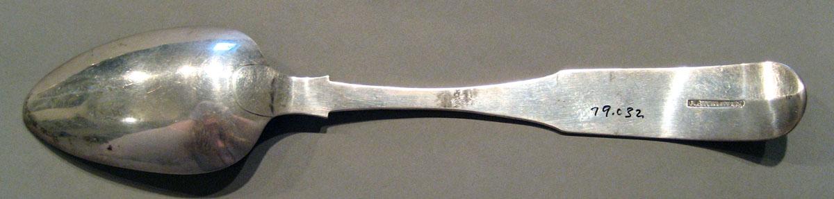 1998.0004.752.002 Silver Spoon underside