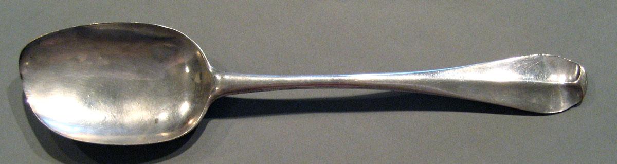 1998.0004.753.001 Silver Spoon upper surface