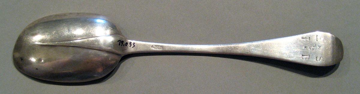 1998.0004.753.001 Silver Spoon underside