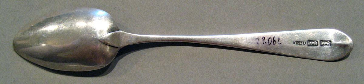 1998.0004.782.002 Silver Spoon underside