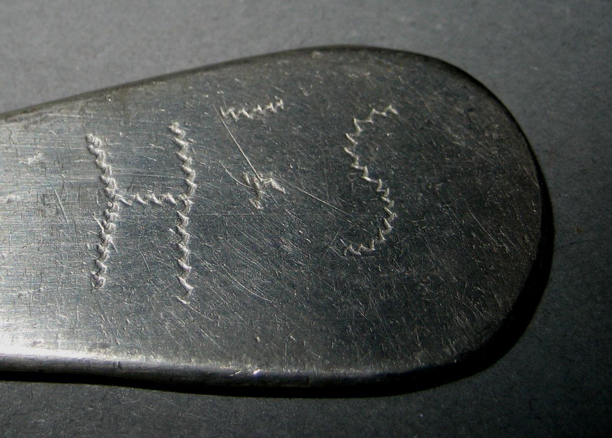 1958.0669 Spoon (mark)