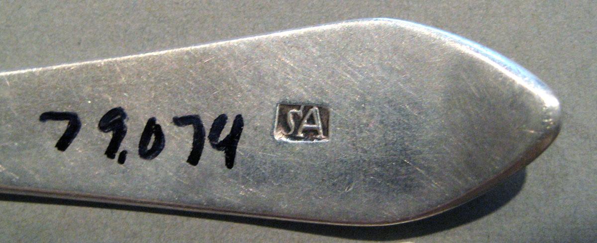 1998.0004.794.001 Silver Spoon mark
