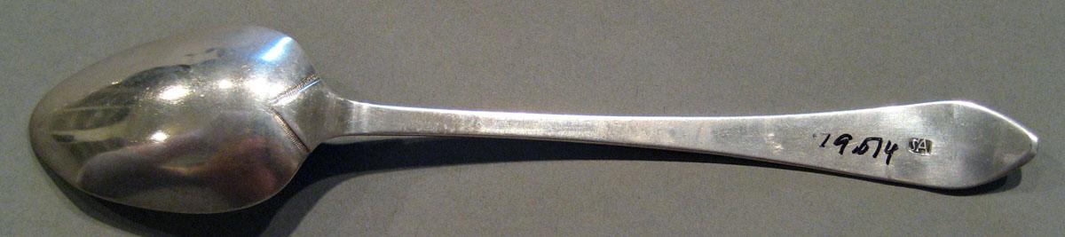1998.0004.794.004 Silver Spoon underside