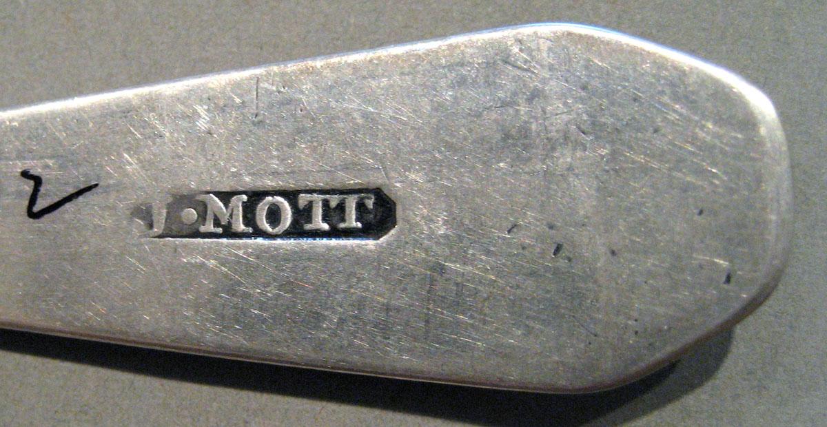 1998.0004.802 Silver Spoon mark